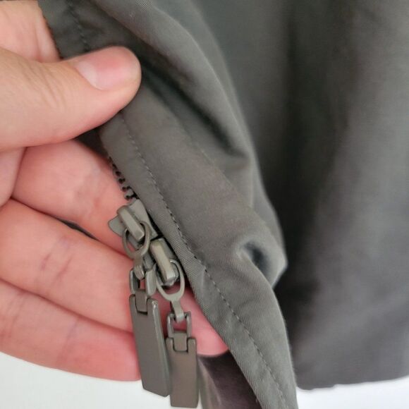 Eileen Fisher Olive Green coat/Jacket front zip & pockets size M - Picture 3 of 10